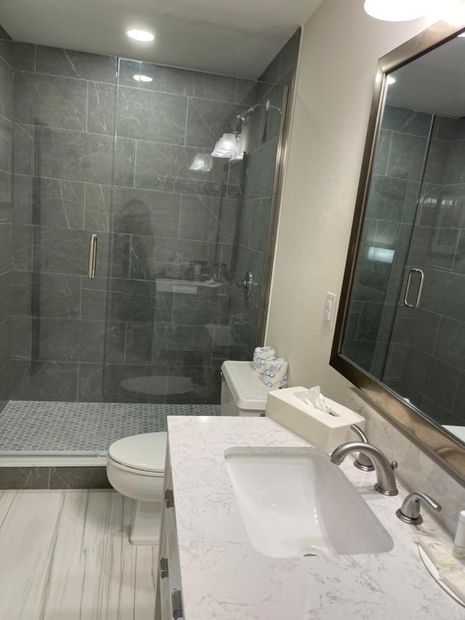 ساراسوتا Remodeled, Huge Pool, Tiki Bar & Grill, Quiet Room المظهر الخارجي الصورة