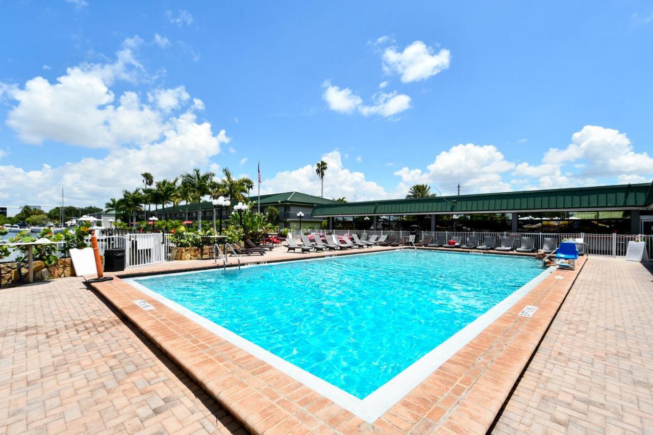 ساراسوتا Remodeled, Huge Pool, Tiki Bar & Grill, Quiet Room المظهر الخارجي الصورة