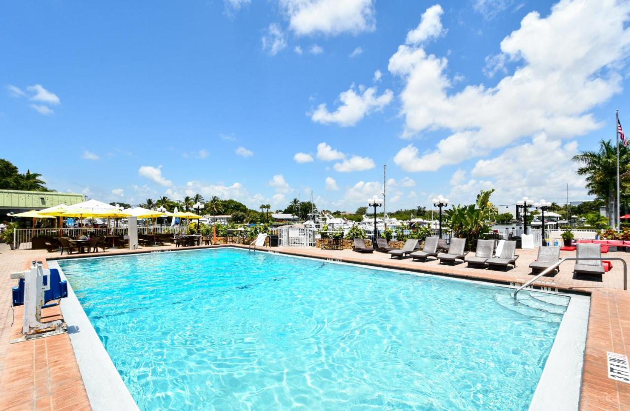 ساراسوتا Remodeled, Huge Pool, Tiki Bar & Grill, Quiet Room المظهر الخارجي الصورة
